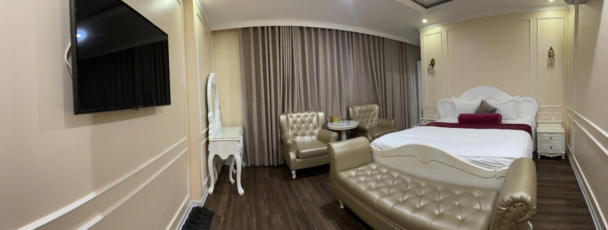 Khai Hung Hotel Binh Chanh Ho Chi Minh City Exterior photo